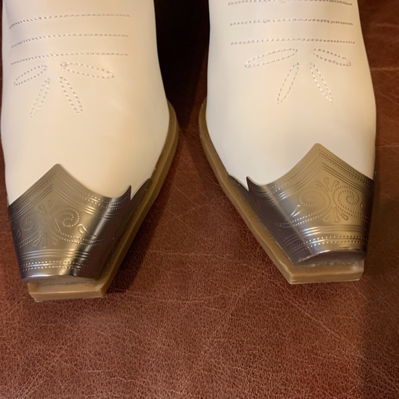GB White Leather Cowgirl Ankle Boots Women's 8.5M - Picture 9 of 9
